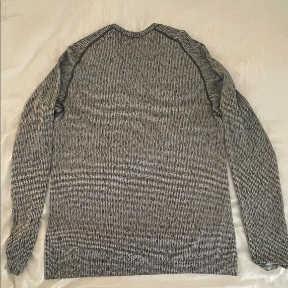 lululemon athletica Other - Lululemon Metal Vent Long Sleeve